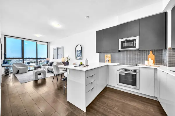 2908 Highway 7 N/A #1610, Vaughan, ON L4K 0K5