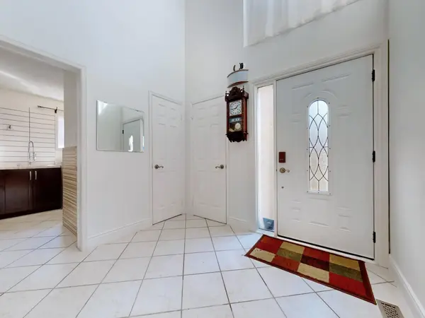 5992 Ladyburn CRES, Mississauga, ON L5M 4V9