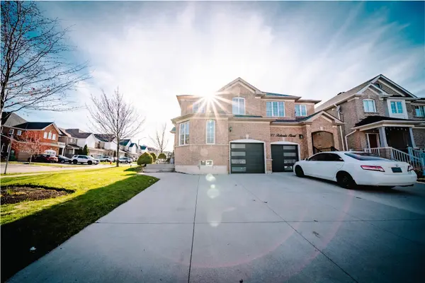 85 Albright RD, Brampton, ON L6X 5E3