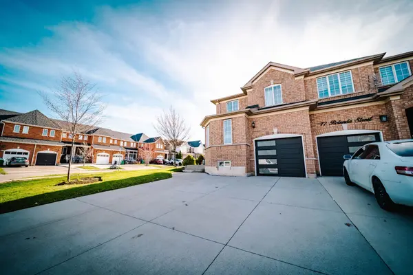 85 Albright RD, Brampton, ON L6X 5E3