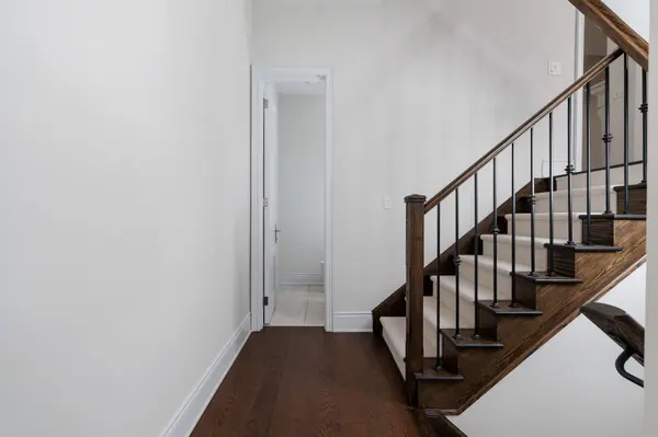 257 Hanover ST, Oakville, ON L6K 0H3