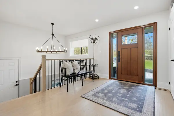 10916 22nd Side Road, Halton Hills, ON L0P 1H0