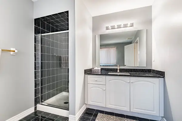 62 Long Meadow RD #Upper Portion, Brampton, ON L6P 1Z9