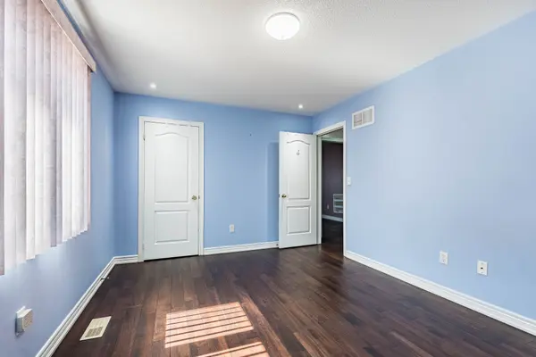 62 Long Meadow RD #Upper Portion, Brampton, ON L6P 1Z9