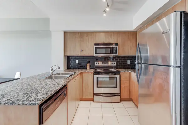 1403 Royal York RD #1101, Toronto W09, ON M9P 0A1