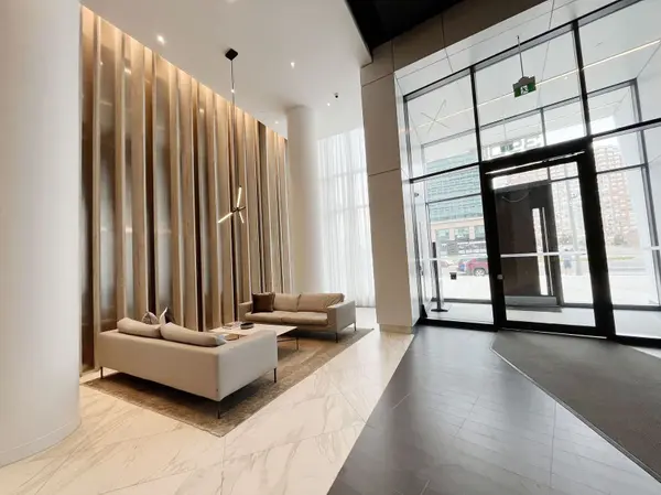 3900 Confederation Pkwy E #4705, Mississauga, ON L5B 0M3