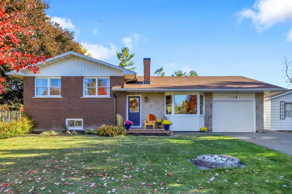 114 Kedey St ST, Carp - Dunrobin - Huntley - Fitzroy And Area, ON K0A 1X0