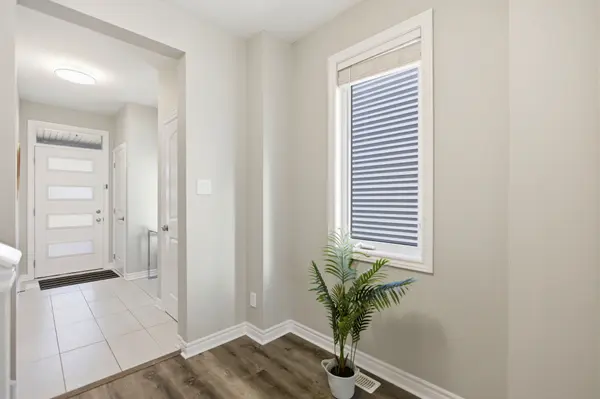 652 Continental AVE, Kanata, ON K2V 0R1