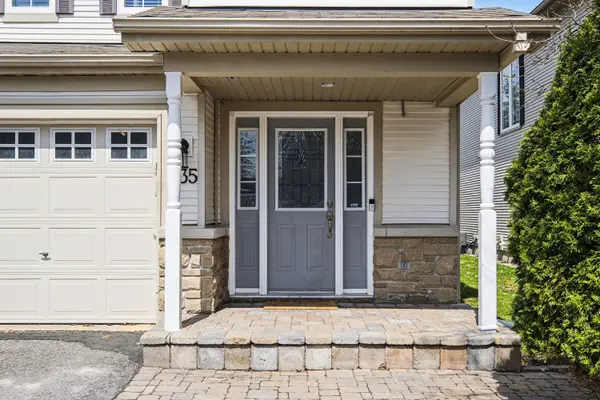 135 Lockhaven Private, Barrhaven, ON K2J 5L6