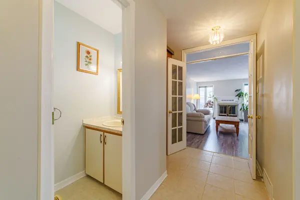 31 Coolspring CRES, Cityview - Parkwoods Hills - Rideau Shore, ON K2E 7M9