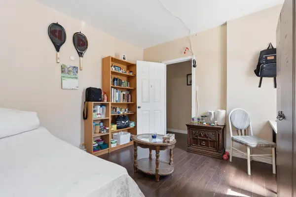 211 Rebecca ST, Hamilton, ON L8R 1C2