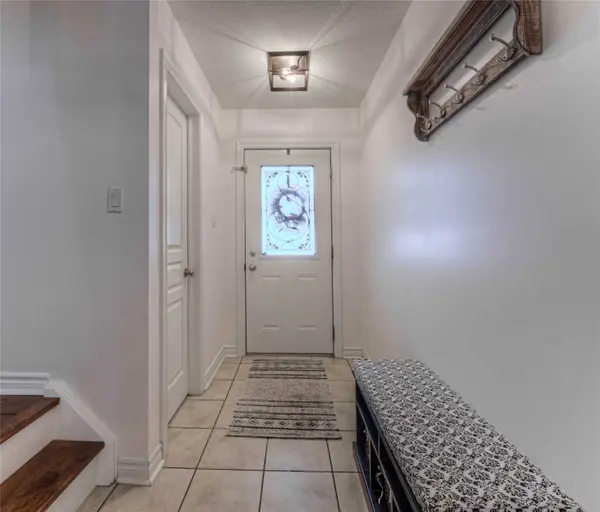 77 Laughland LN #UPPER, Guelph, ON N1L 0C6