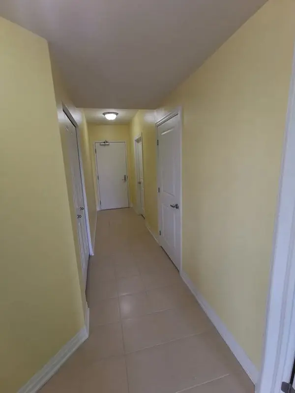 90 LANDRY ST #809, Vanier And Kingsview Park, ON K1L 0A9