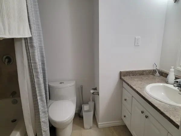 77 Laughland LN #BSMNT, Guelph, ON N1L 0C6