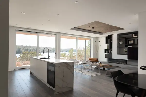 727 Grandview DR #101, Huntsville, ON P1H 2J5