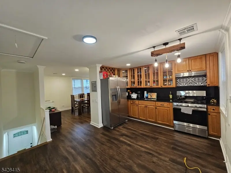 1605 North Wood Ave #E2, Roselle Boro, NJ 07203