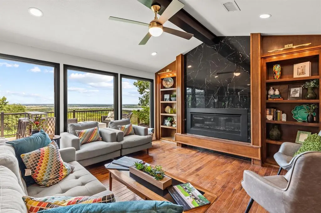 916 Wooded Crest Drive, Woodway, TX 76712