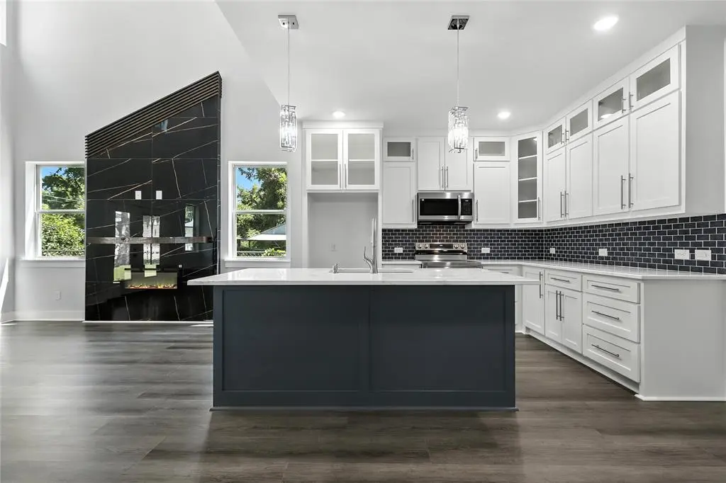 810 Euclid Street, Cleburne, TX 76033