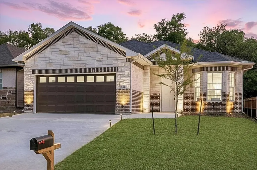 413 Henderson Street, Bonham, TX 75418