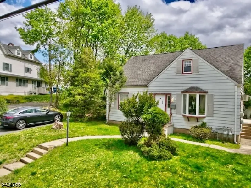 382 High Mountain Rd, North Haledon Boro, NJ 07508