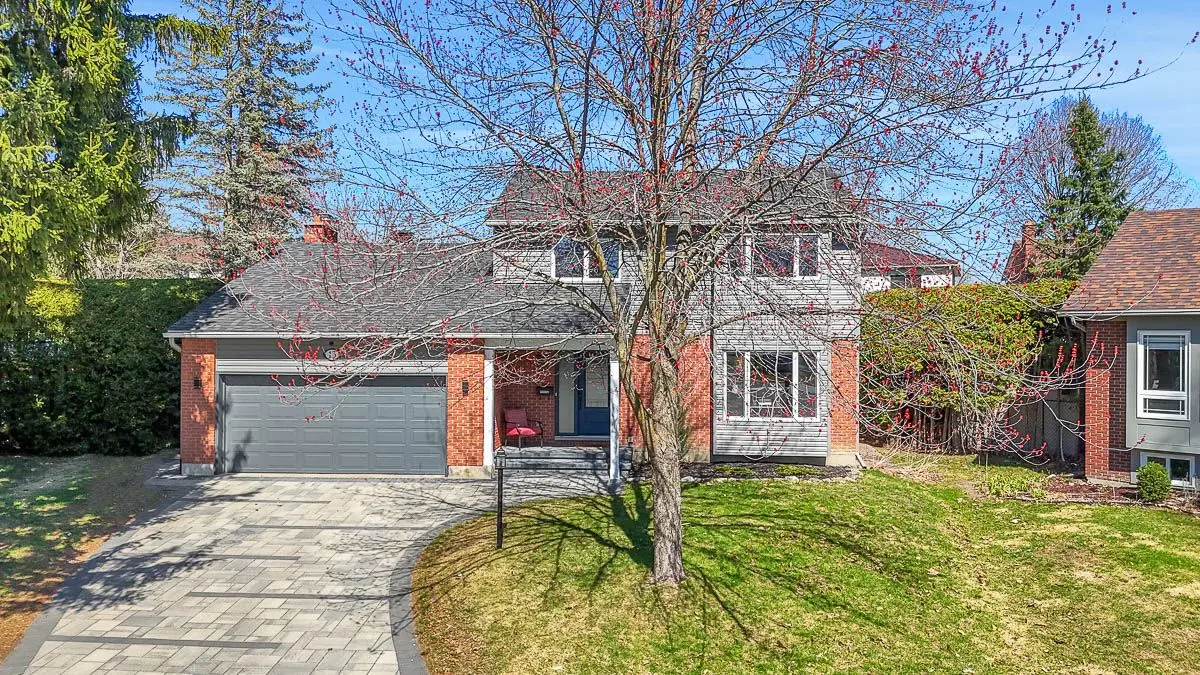 13 Redfox PL, Kanata, ON K2M 1C8