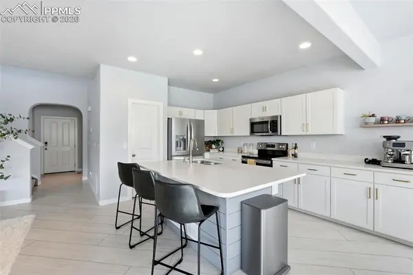 6945 Sedgerock LN, Colorado Springs, CO 80927