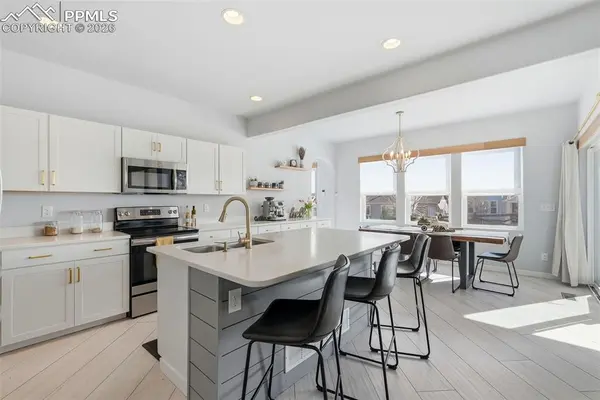 6945 Sedgerock LN, Colorado Springs, CO 80927