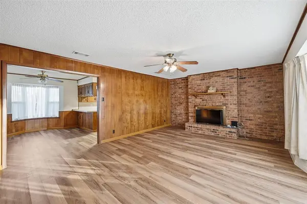 820 Layne Drive, Denison, TX 75020