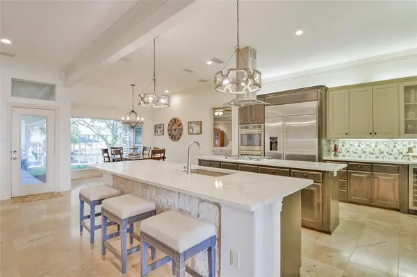 2208 Waters Edge Drive, Granbury, TX 76048