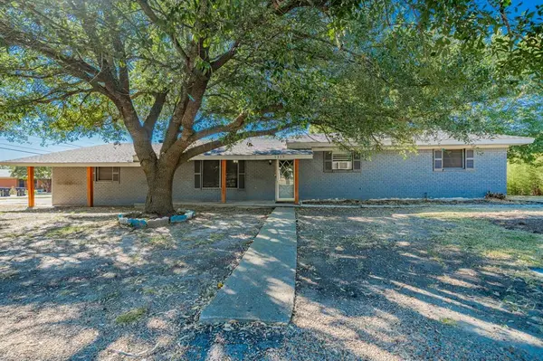 1315 Gateway Drive, Wills Point, TX 75169