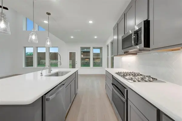 5204 Middlestone Lane, Denton, TX 76226