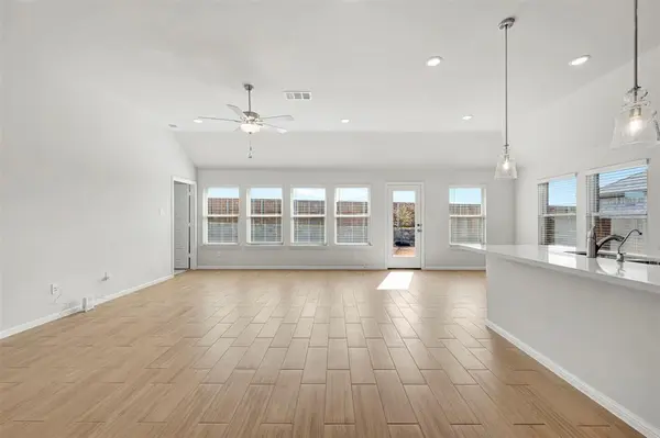 764 Grand Dale Drive, Lavon, TX 75166