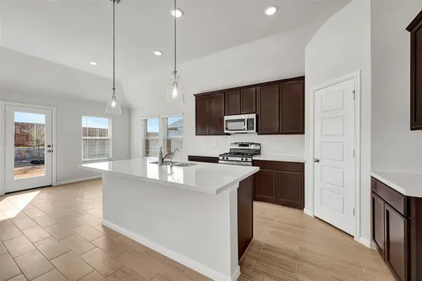 764 Grand Dale Drive, Lavon, TX 75166