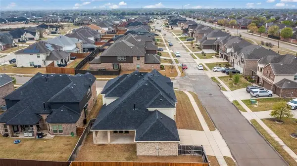 7112 Playa Norte Drive, Grand Prairie, TX 75054