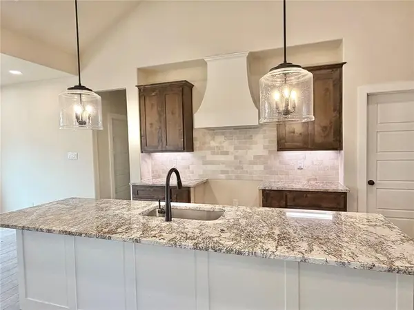 1008 Sabrina Court, Weatherford, TX 76085