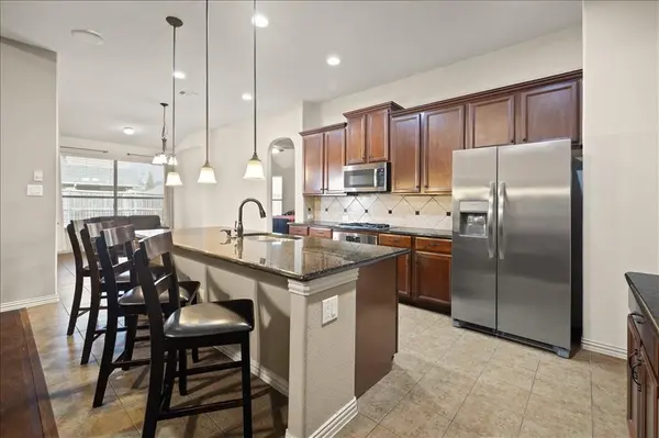 2952 Bahia, Grand Prairie, TX 75054