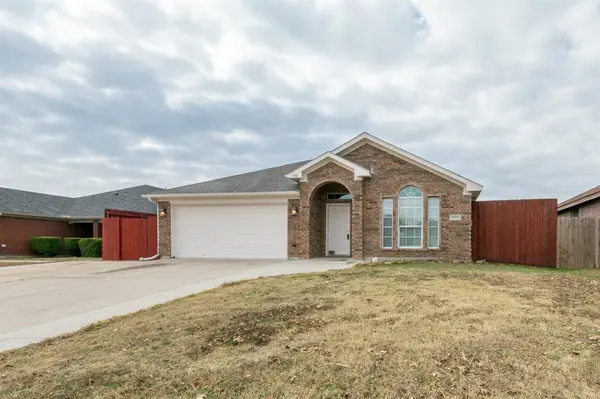 959 Heather Street, Burleson, TX 76028