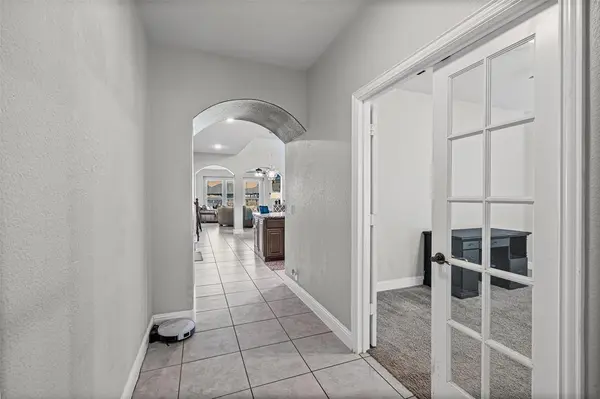 1020 Austin Drive, Godley, TX 76044