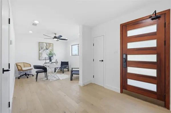 4635 Manett Street #102, Dallas, TX 75204