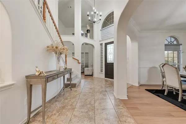 723 Creekstone Drive, Cedar Hill, TX 75104