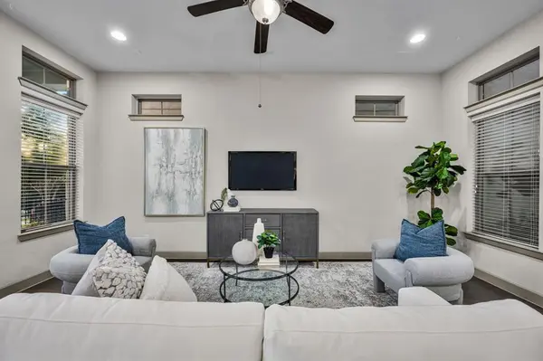 5451 Ashby Grove Street, Dallas, TX 75209