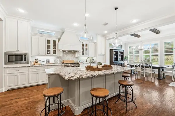 6721 Oak Knoll Road, Flower Mound, TX 76226