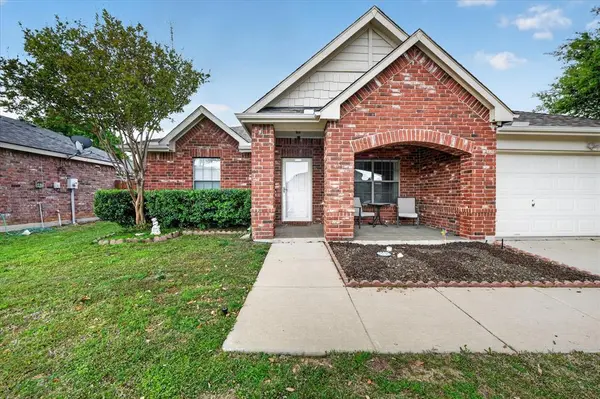 617 Bent Oak Drive, Fort Worth, TX 76131