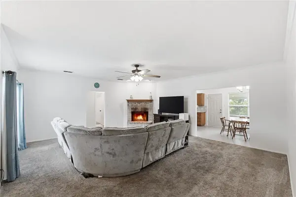 6732 Basswood Drive, Fort Worth, TX 76135