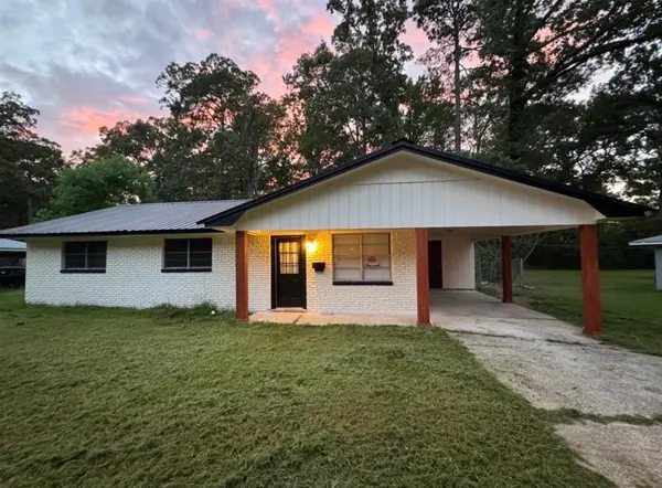 712 NE 5th Street, Springhill, LA 71075