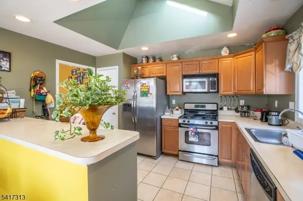 138 S Salem St, Dover Town, NJ 07801