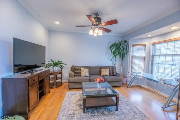 66 Green Valley Dr, Warren Twp., NJ 07059