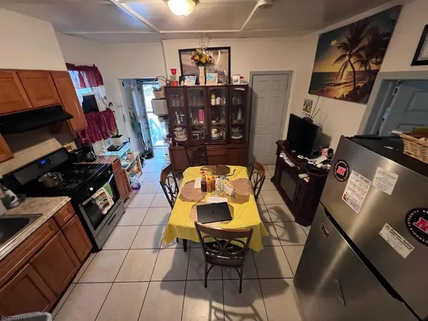 568 14Th Ave, Paterson City, NJ 07504