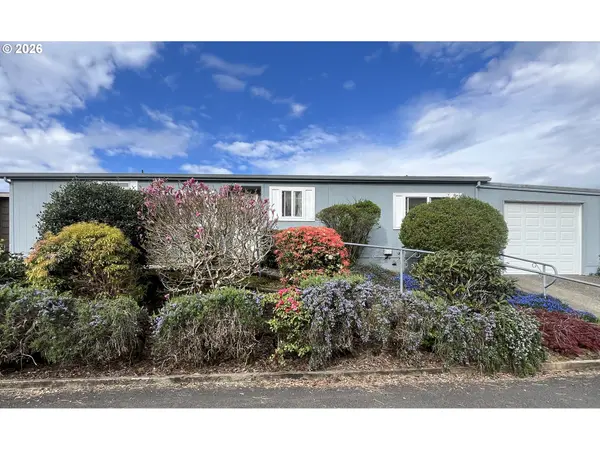 100 RIVER BEND RD #23, Reedsport, OR 97467