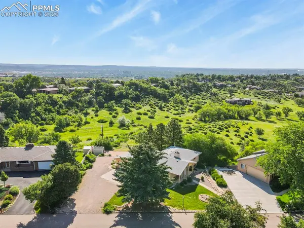 23 Crescent LN, Colorado Springs, CO 80904